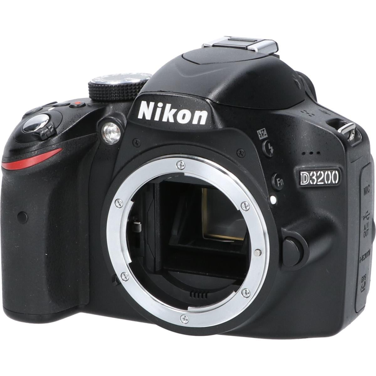 NIKON D3200