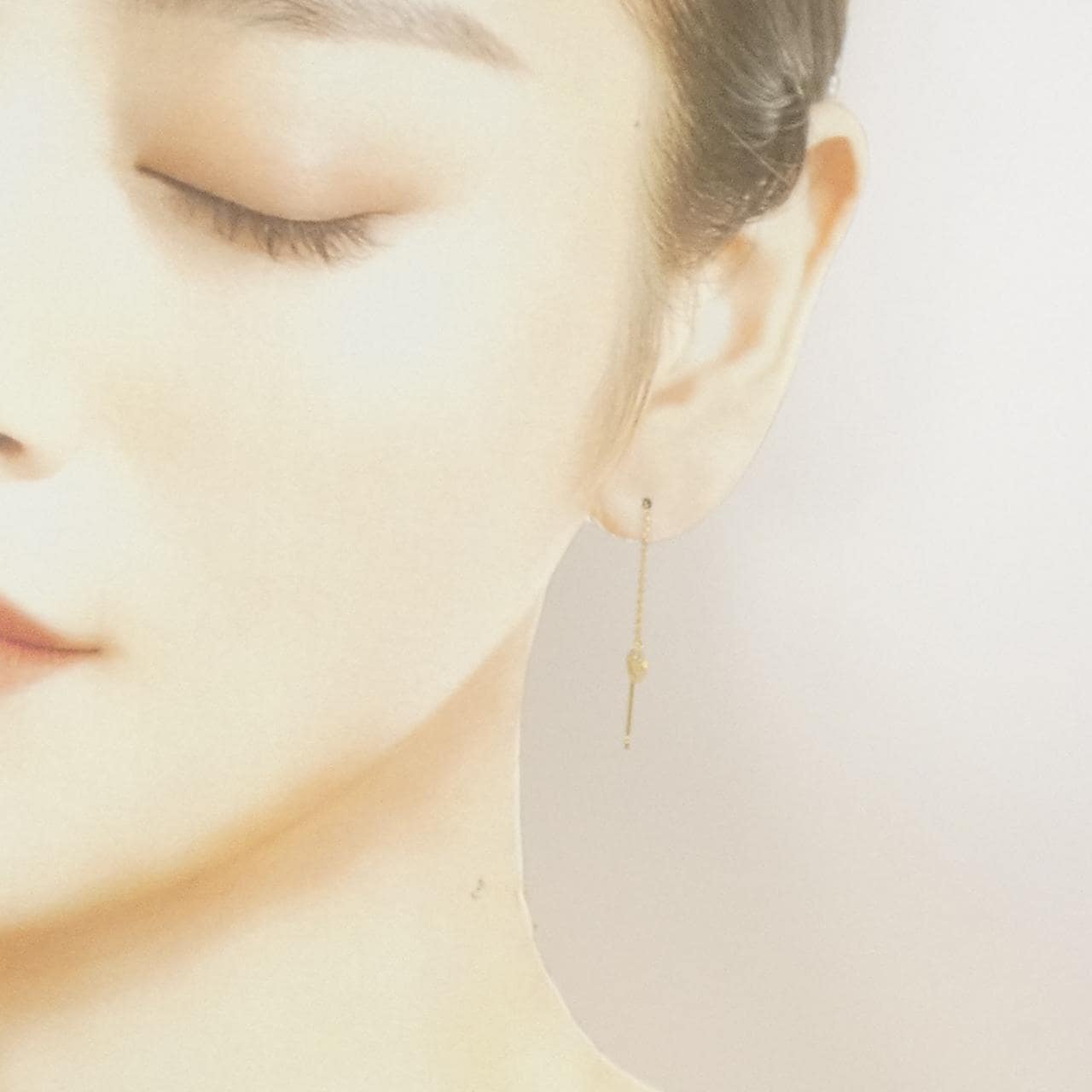 K18YG スマイル ダイヤモンド ピアス 0.016CT