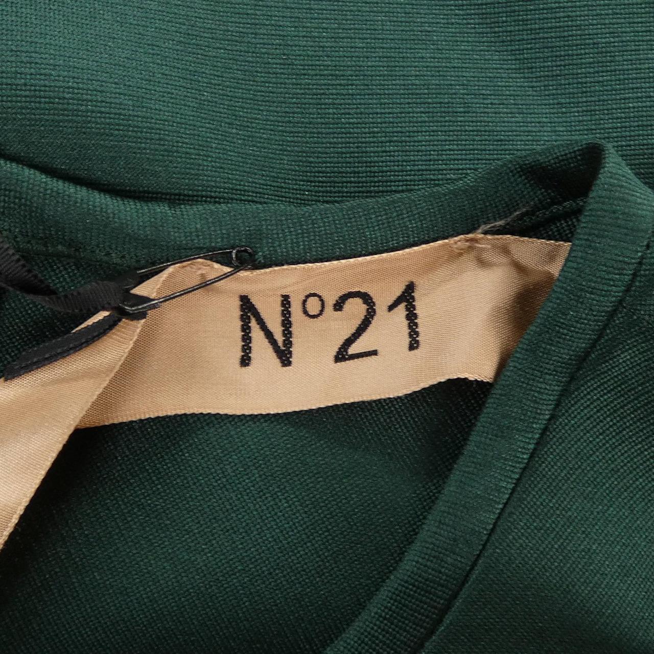 ヌメロヴェントゥーノ N°21 ワンピース