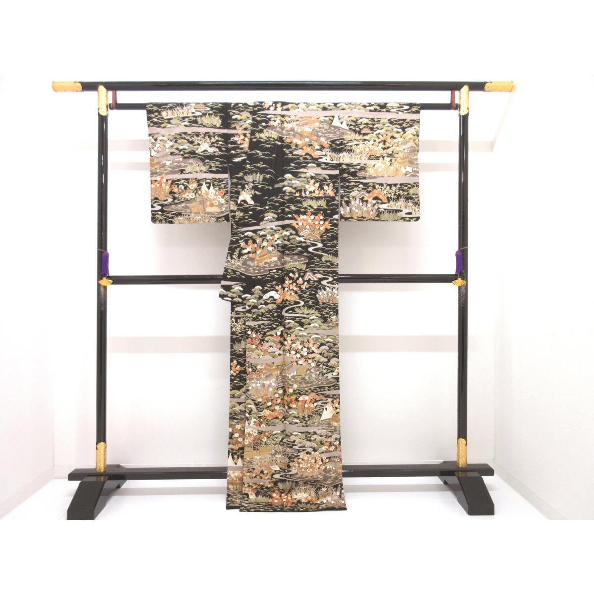 訪問着　友禅金彩加工　刺繍入り