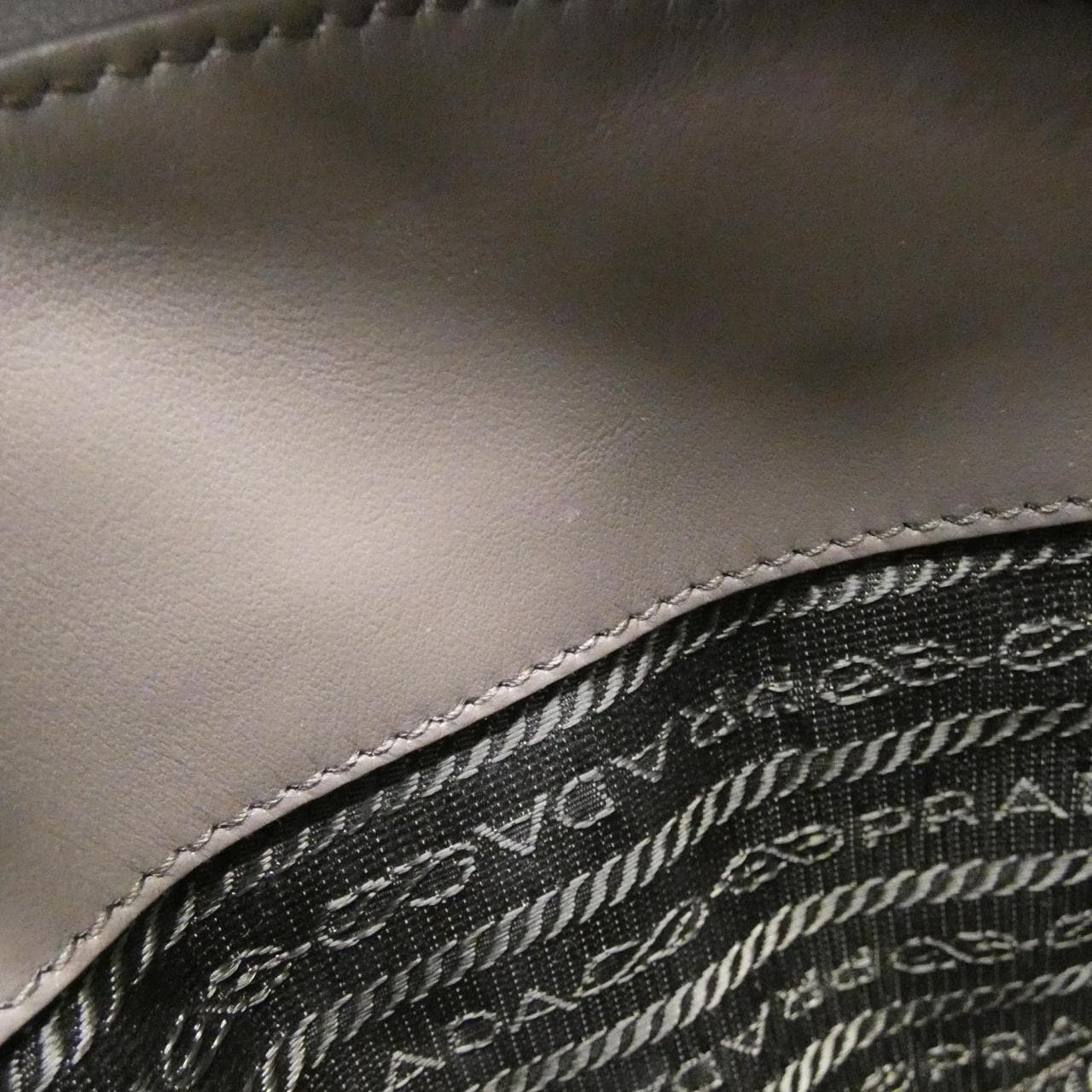 プラダ 1BH131 ショルダーバッグ