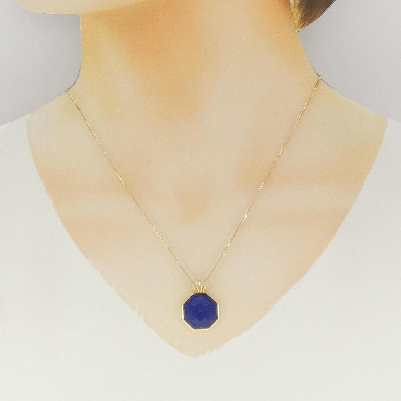 ジーエスティービー ラピスラズリ ネックレス 12.70CT