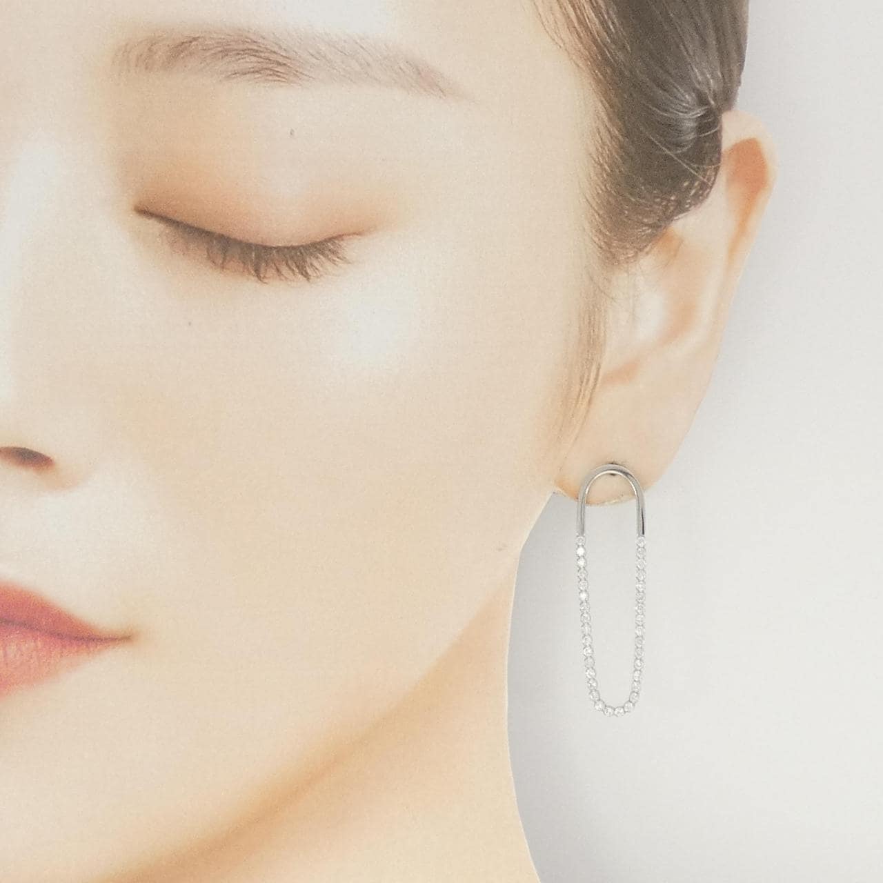 アーカー シャンデリアフープ ピアス 0.80CT