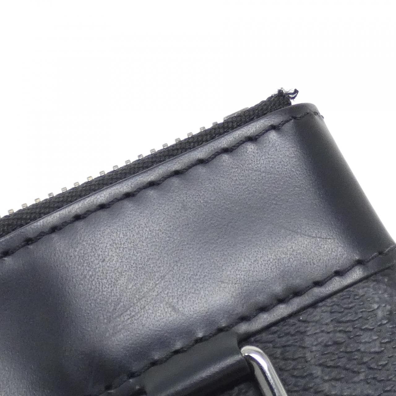 ルイヴィトン モノグラム エクリプス ポシェット ディスカバリー M62291 クラッチバッグ