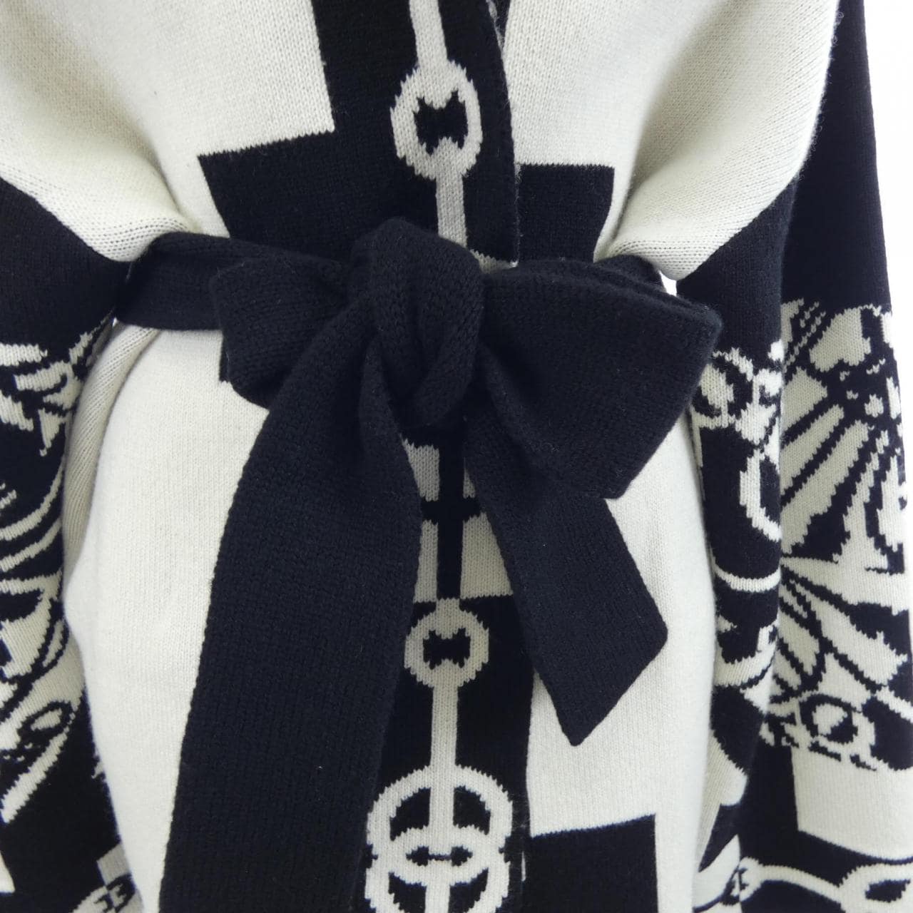エルメス HERMES CLIQUETIS 2E2101DU ロングカーディガン
