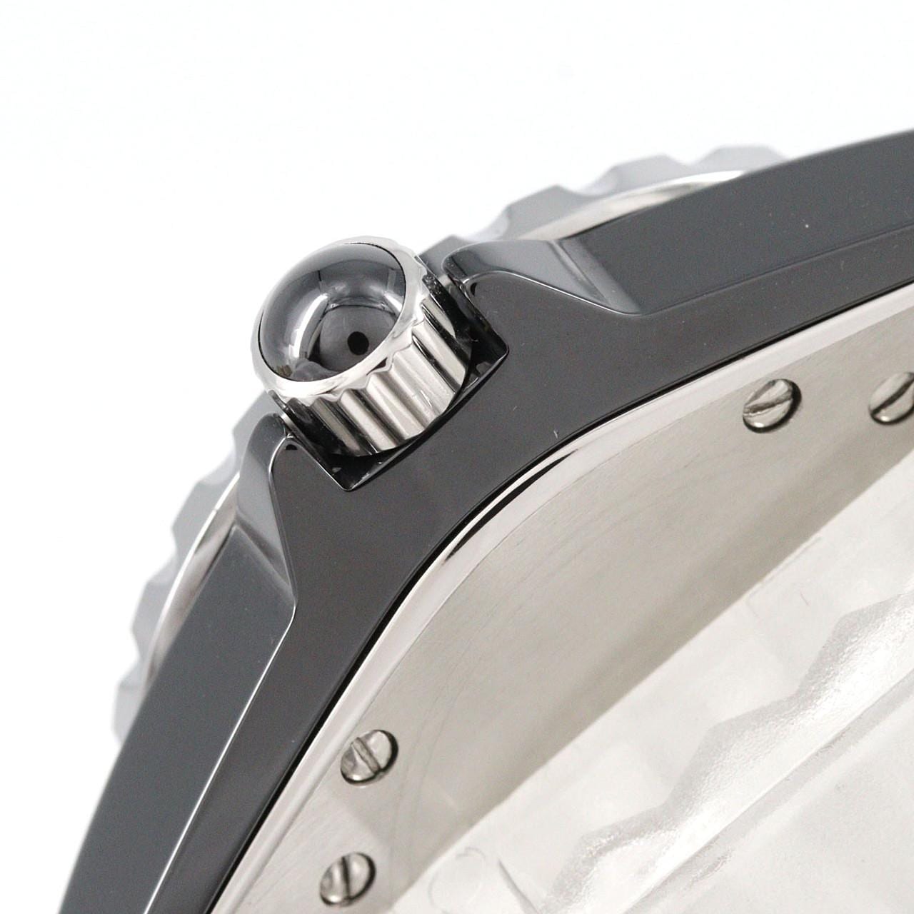 シャネル J12 33mmセラミック H0682 セラミック クォーツ