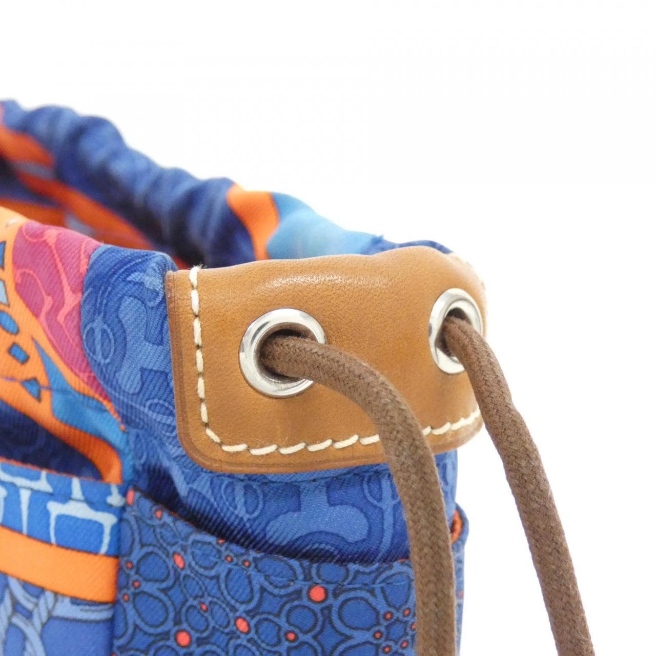 エルメス CARRE EN CRAVATES フールビ 20cm 067591CK ポーチ