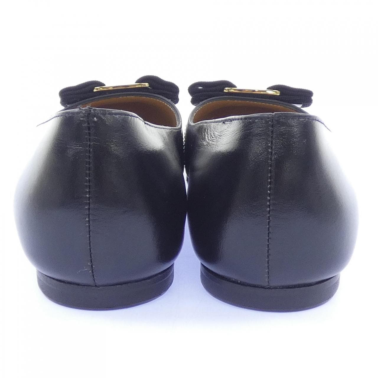 サルヴァトーレフェラガモ SALVATORE FERRAGAMO VARINA フラットシューズ