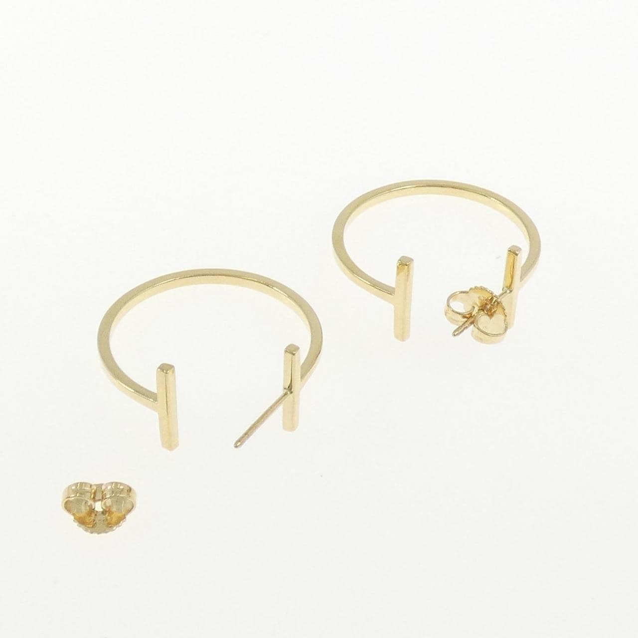 ティファニー Tワイヤー フープ ミディアム ピアス