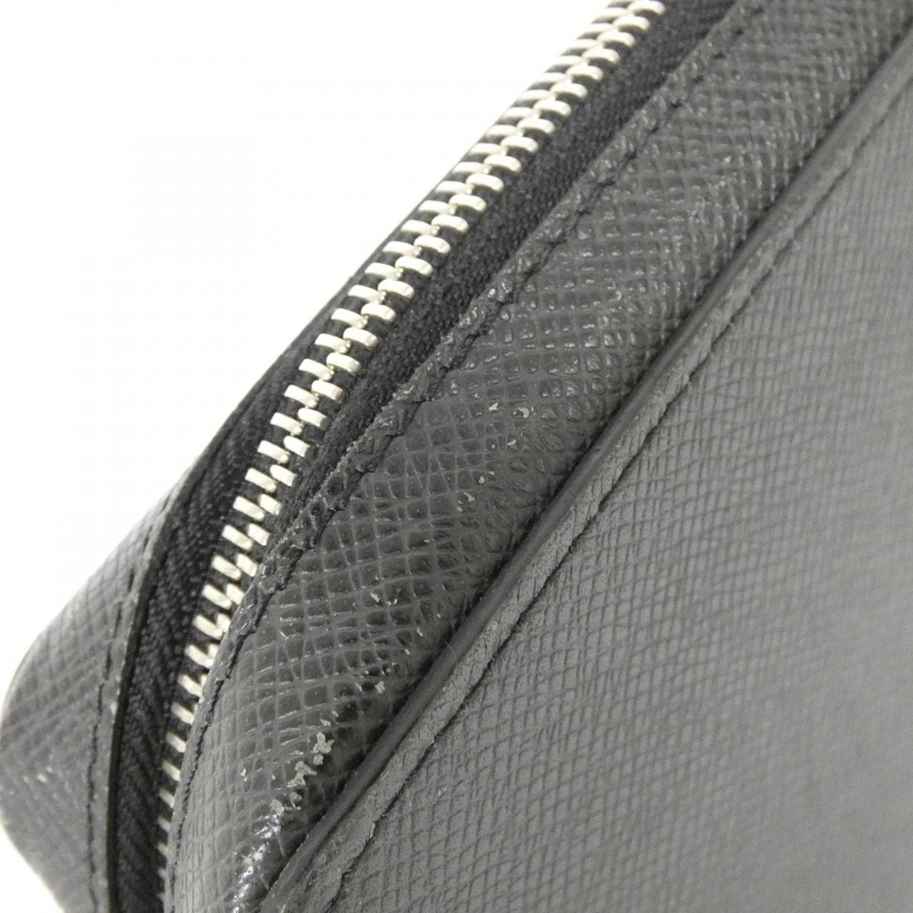 ルイヴィトン タイガ ジッピーXL M44275 財布