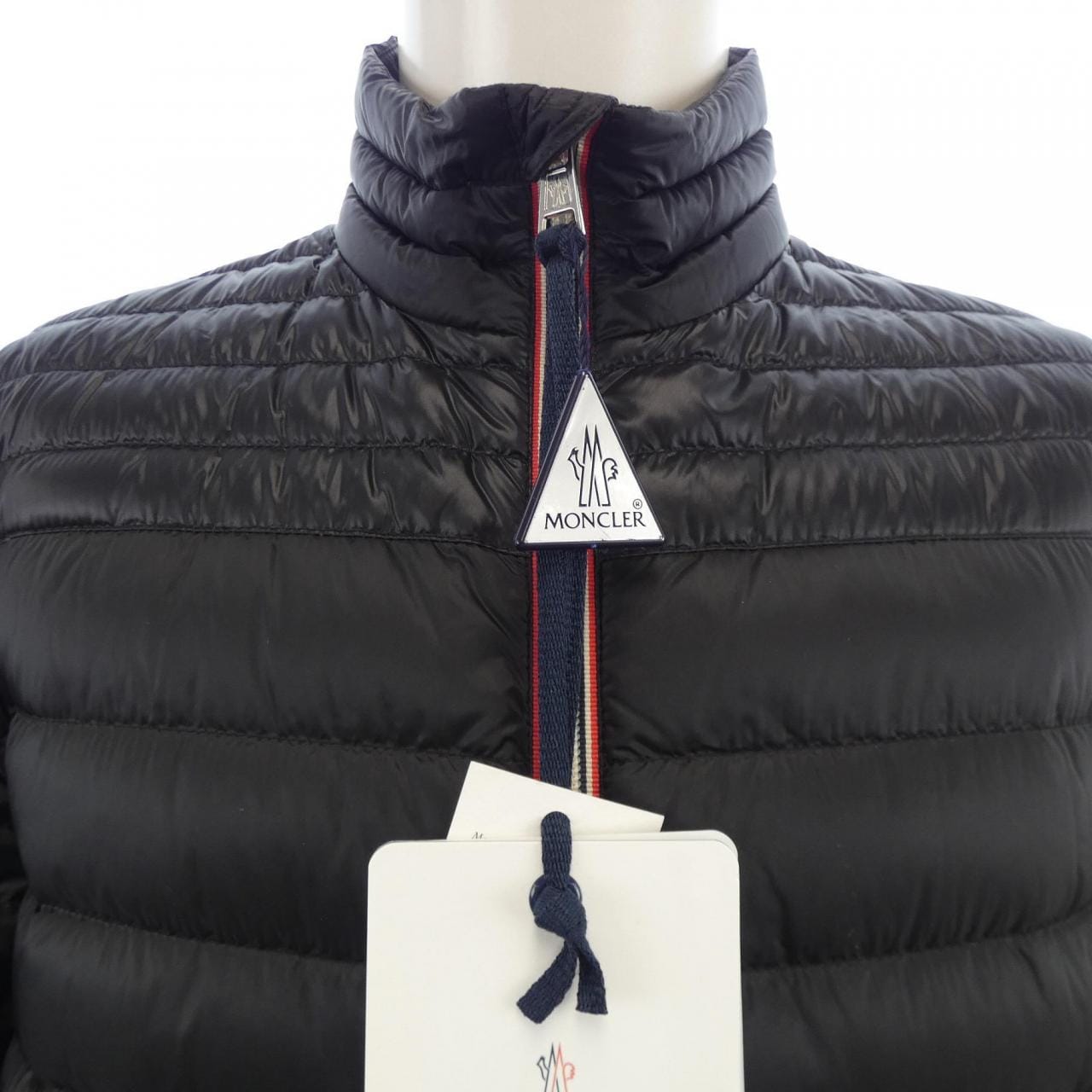 モンクレール MONCLER ダウンジャケット