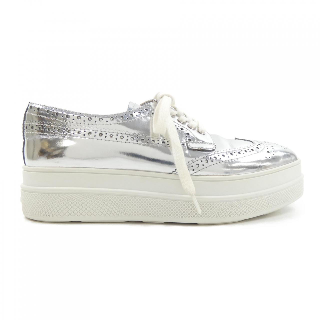 プラダ PRADA スニーカー