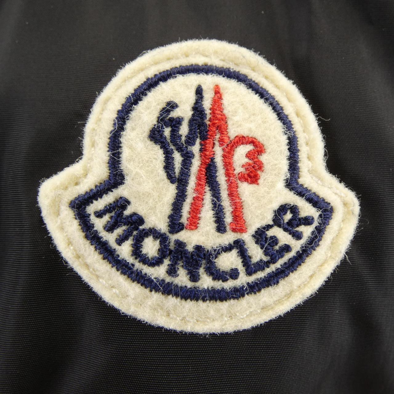 モンクレール MONCLER AVOCE ダウンジャケット