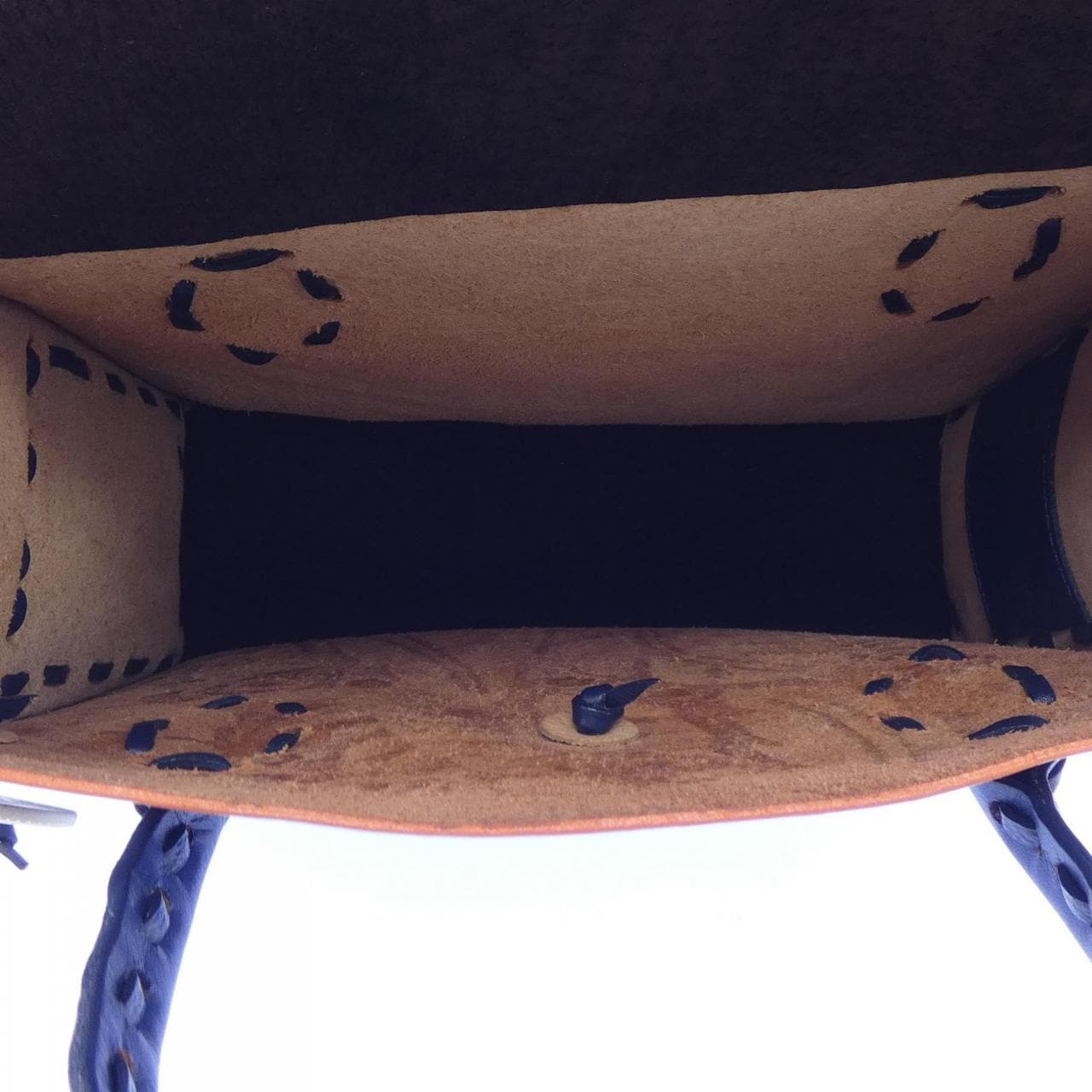 カービングトライブス Carving Tribes BAG