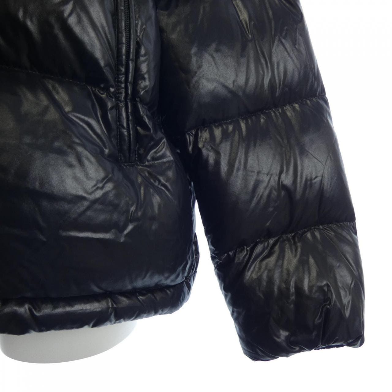 モンクレール MONCLER ダウンジャケット