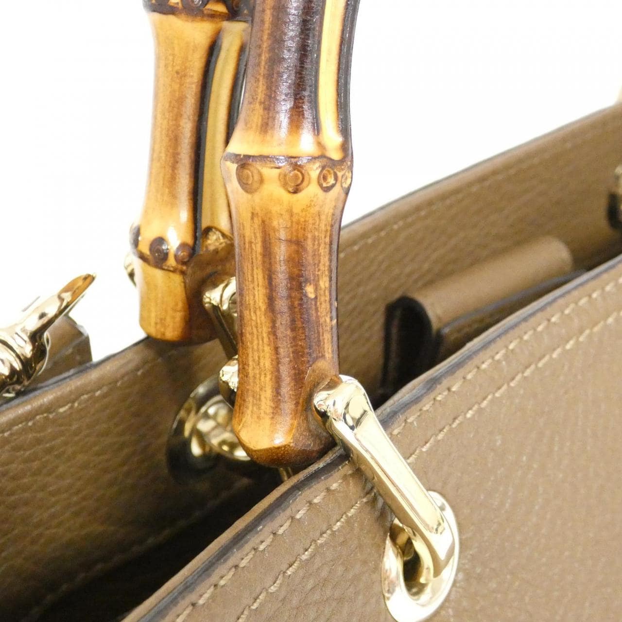 グッチ 323660 A7M0A バッグ