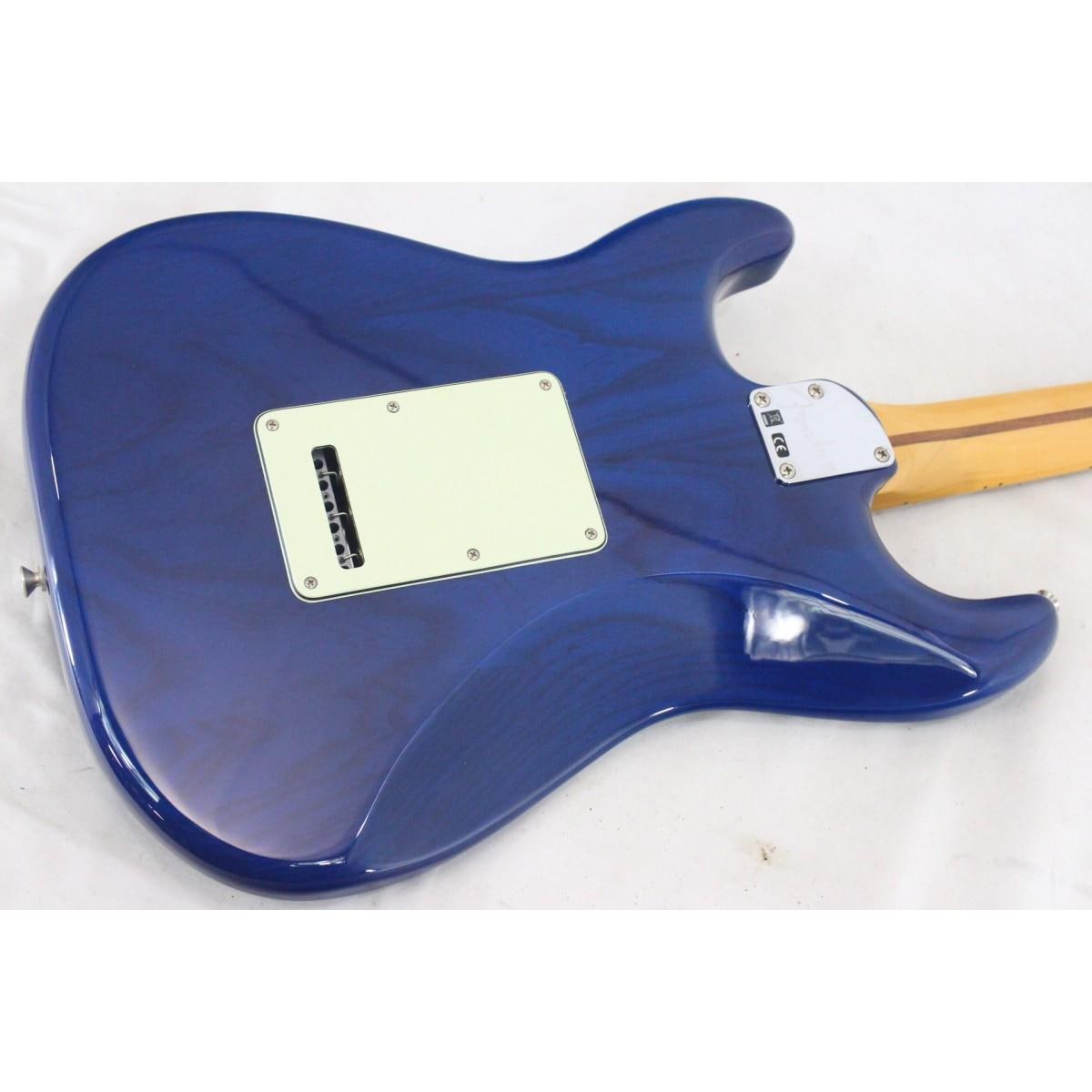 ＦＥＮＤＥＲ　　ＤＥＬＵＸＥ　ＳＴＲＡＴＯＣＡＳＴＥＲ