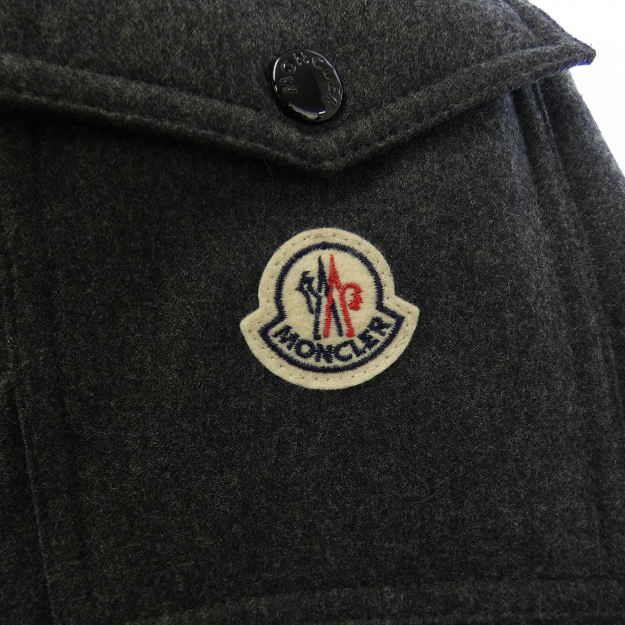 モンクレール MONCLER ダウンジャケット