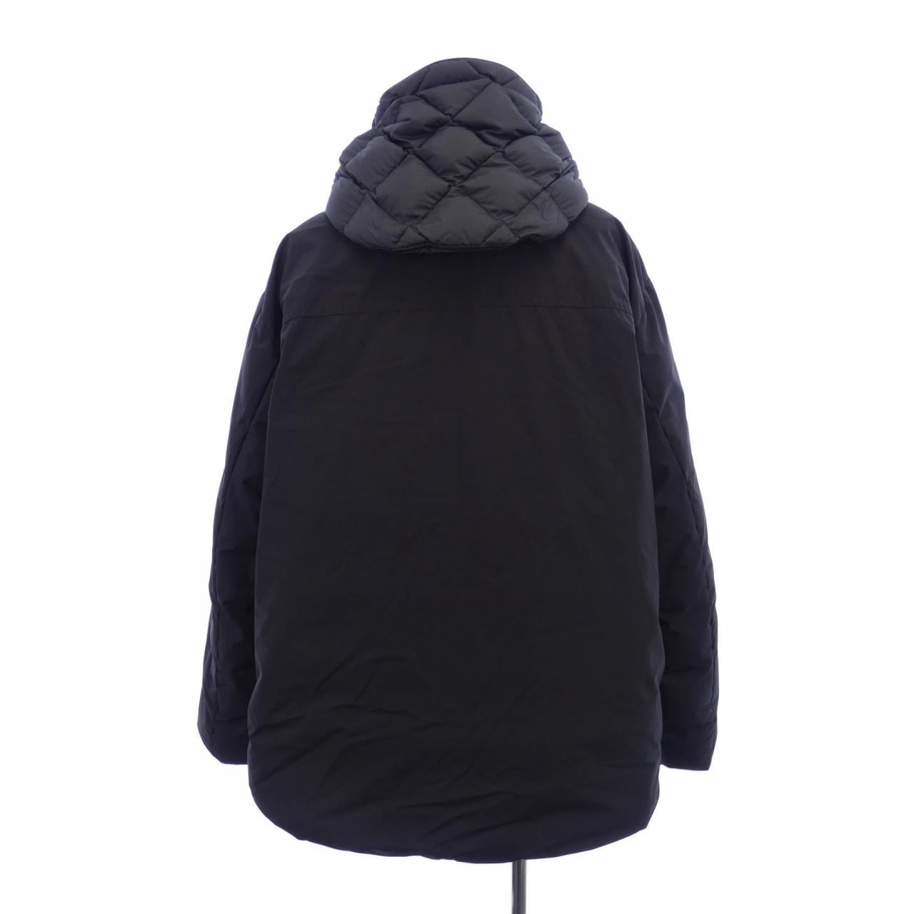 モンクレール MONCLER ダウンジャケット