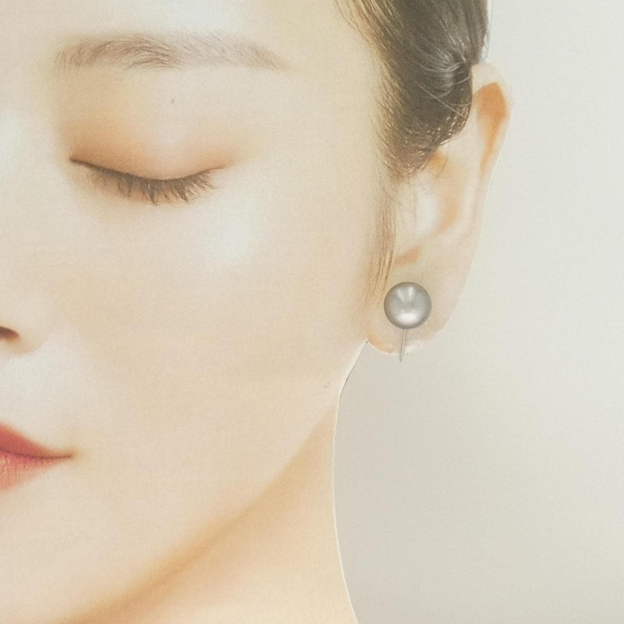 K14WG 黒蝶パール イヤリング 10.8mm