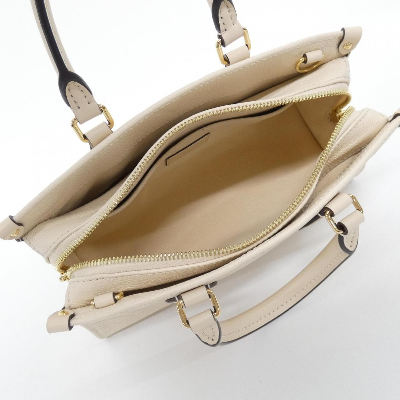ルイヴィトン モノグラム アンプラント オンザゴーEW M23698 バッグ