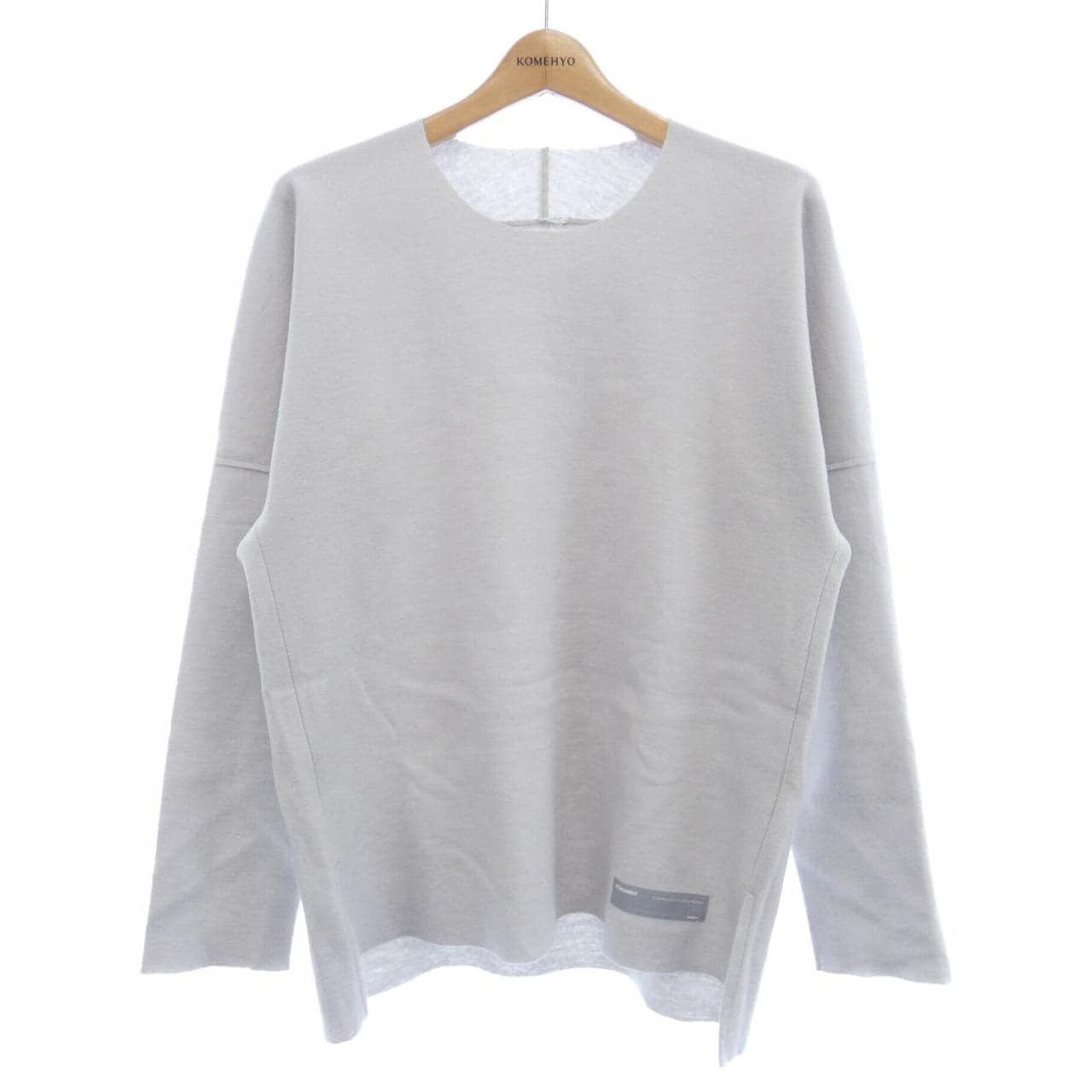 アタッチメント ATTACHMENT トップス