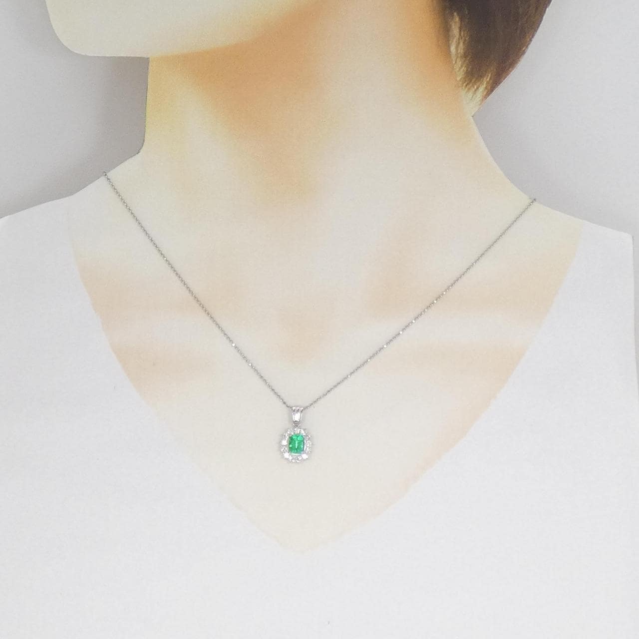 PT900/PT850 エメラルド ネックレス 0.69CT