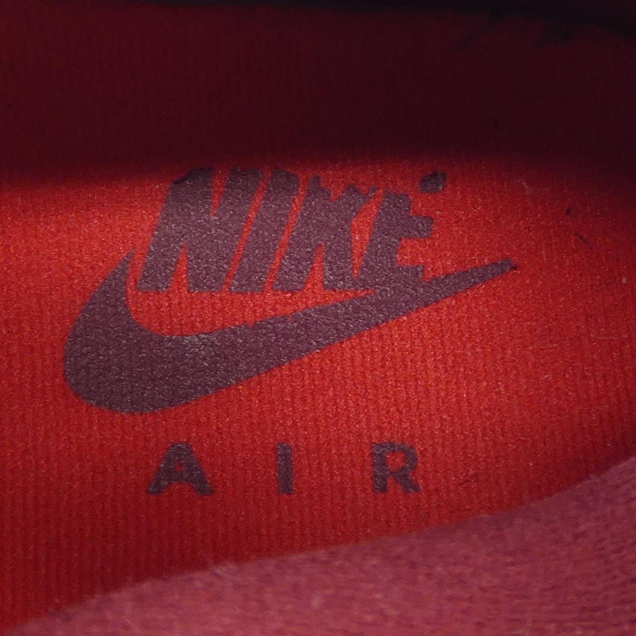 ナイキ NIKE スニーカー
