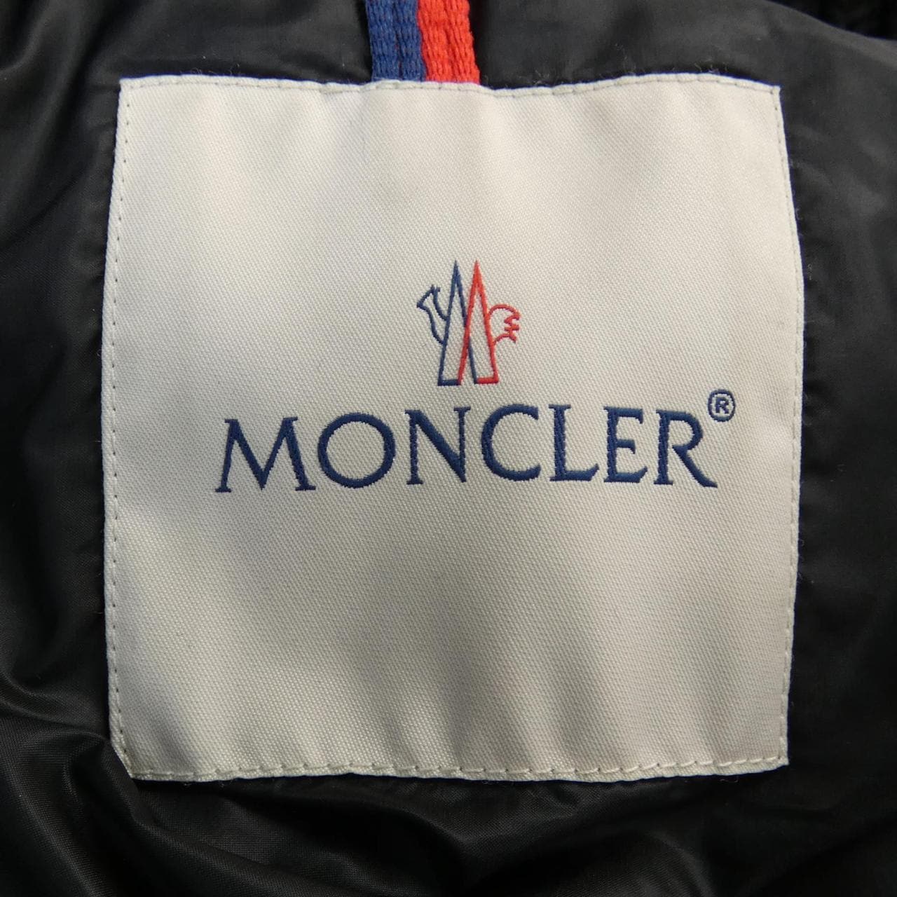 モンクレール MONCLER ダウンジャケット