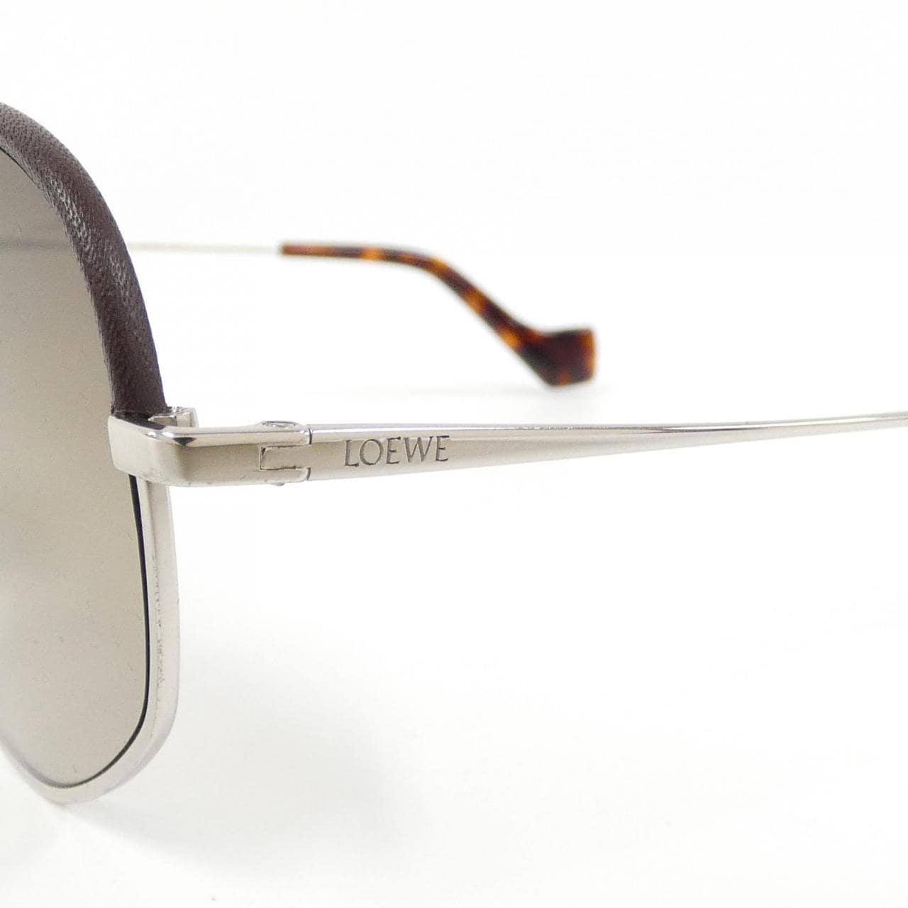 Loewe LW40017U Sunglasses