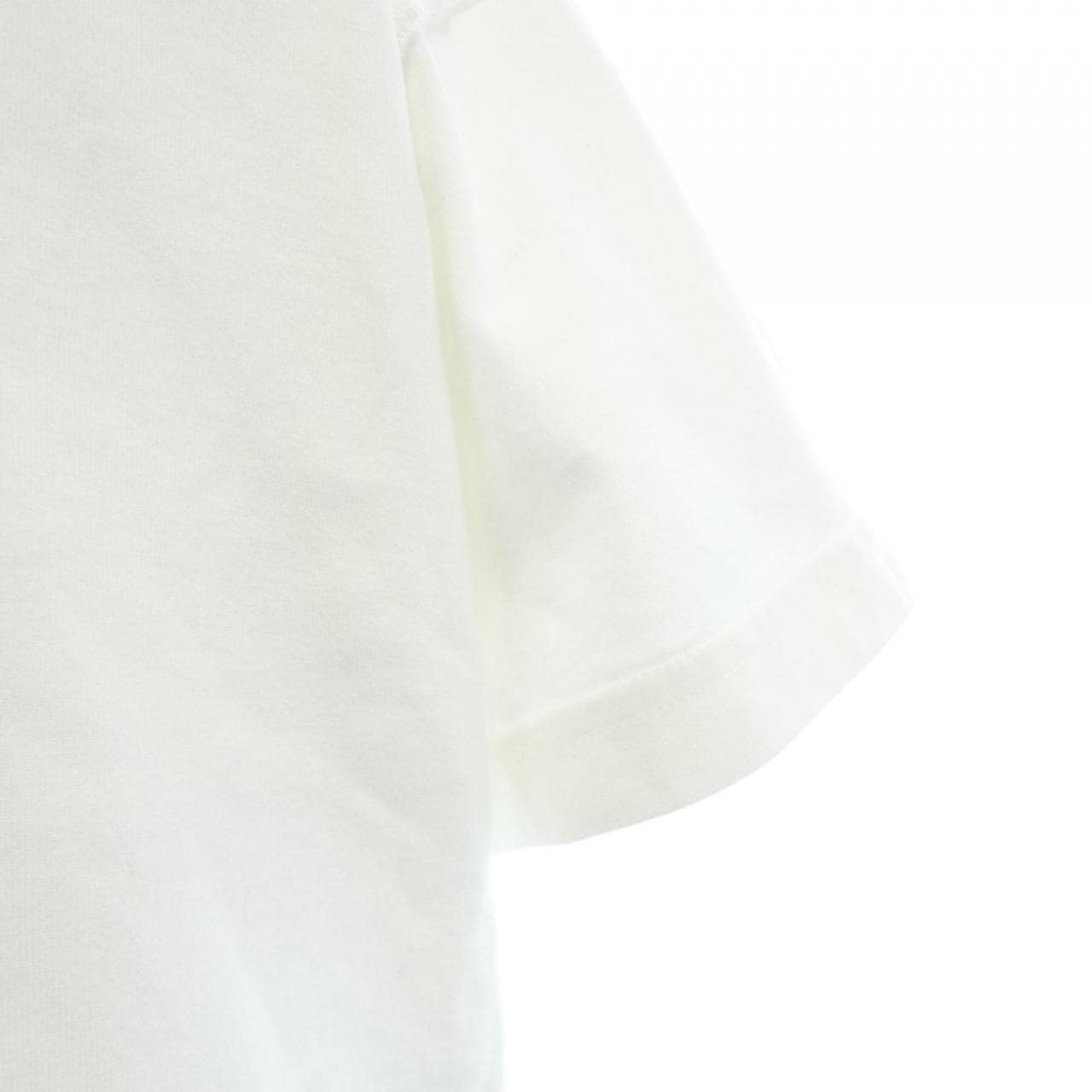 ルイヴィトン LOUIS VUITTON エンボスLVコットンTシャツ HNY55WDT3 Tシャツ