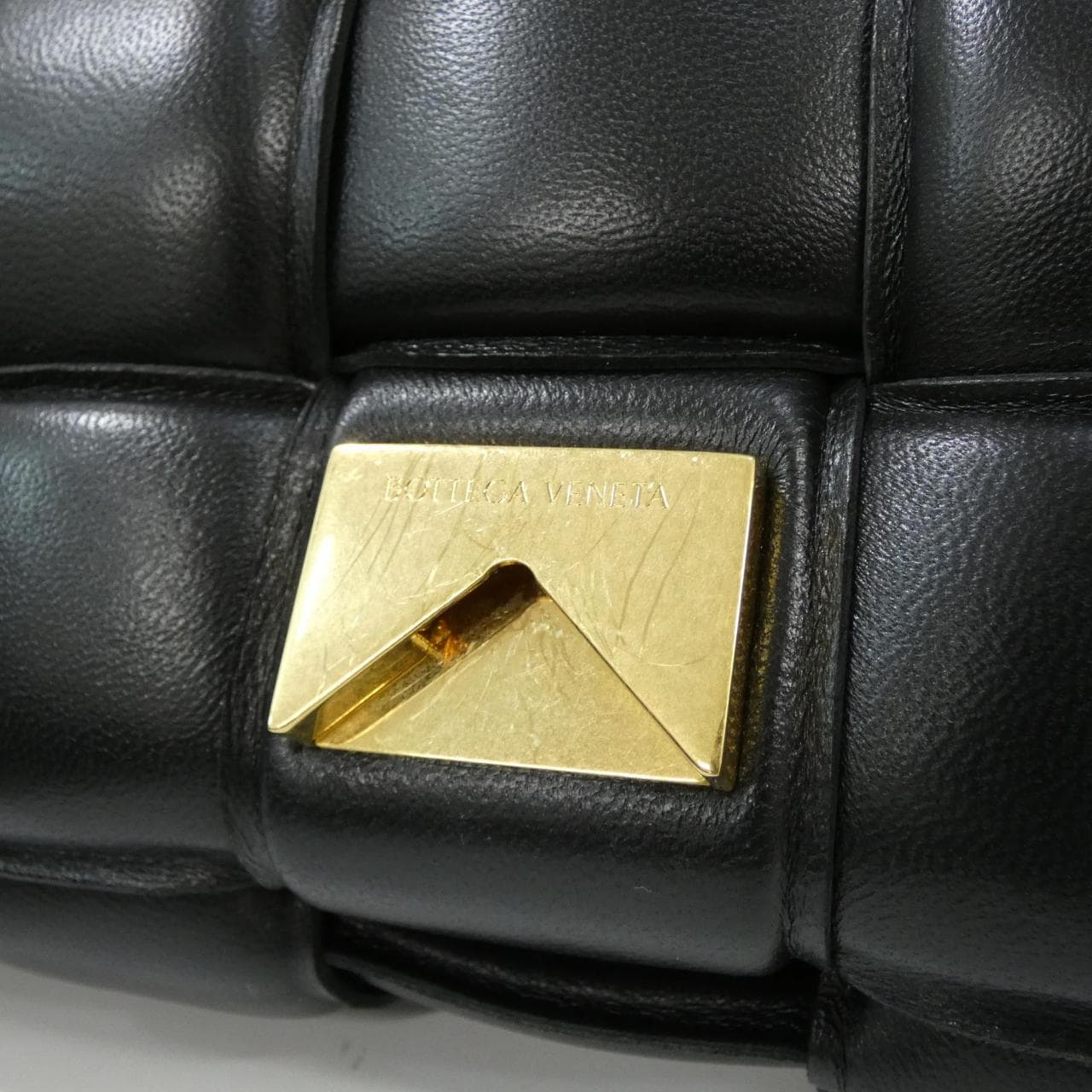 ボッテガヴェネタ 591970 VCQR1 ショルダーバッグ