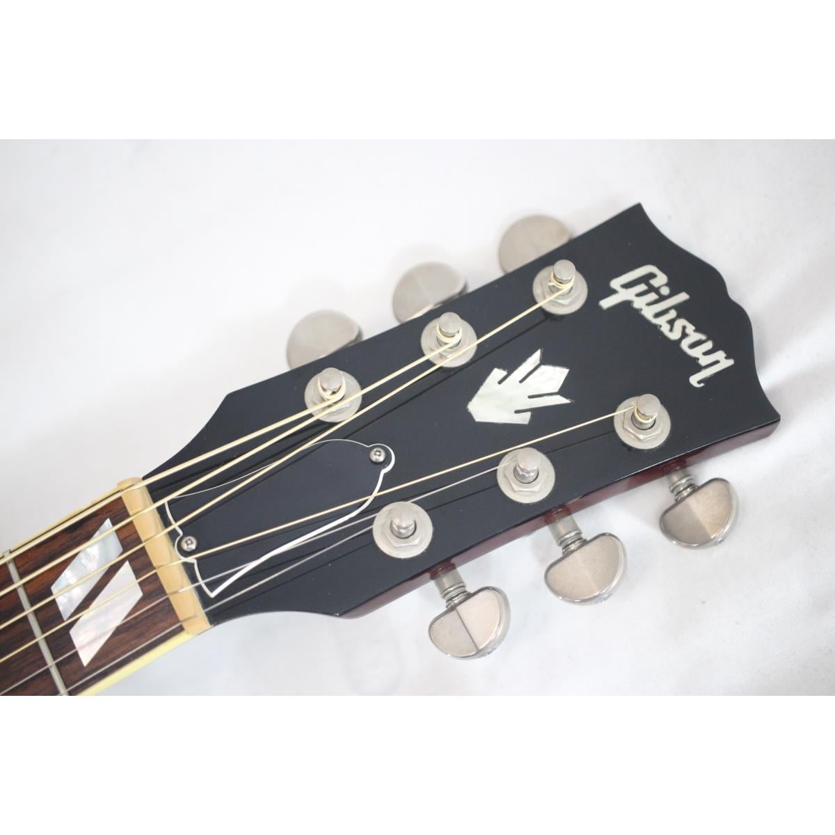 GIBSON CUSTOM SHOP HUMMINGBIRD