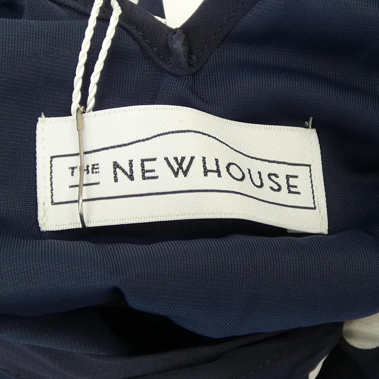 ザニューハウス THE NEWHOUSE トップス