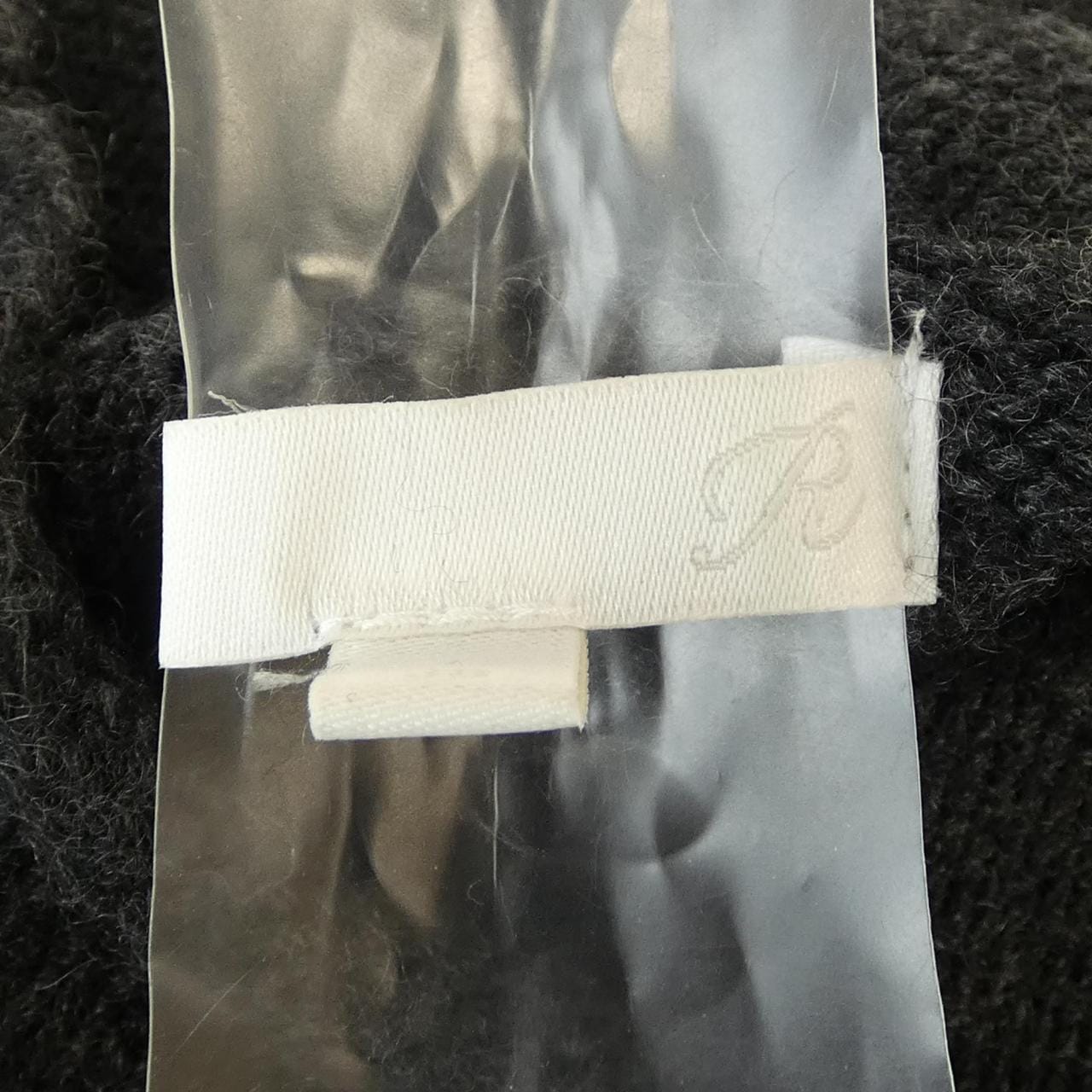 アール R ニット