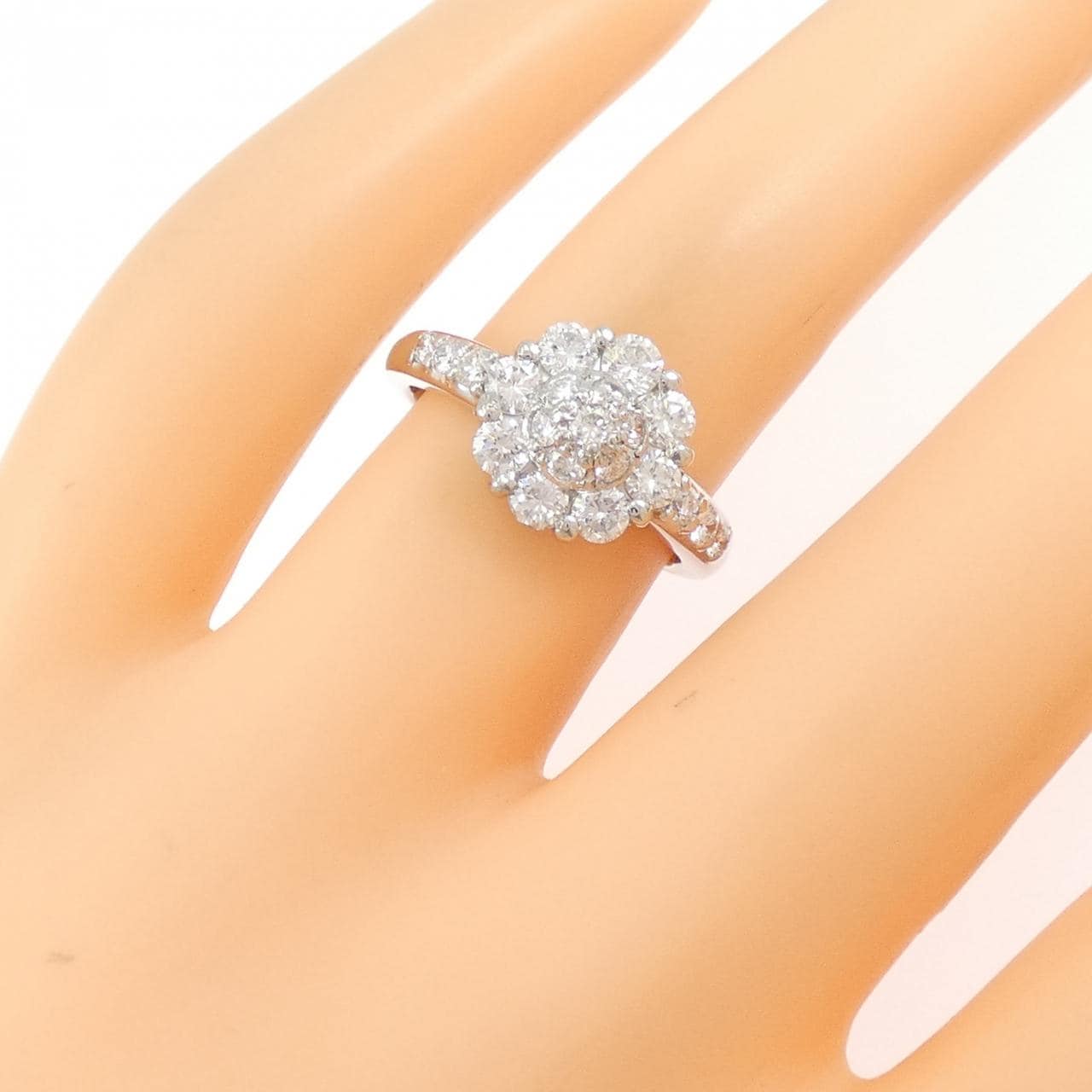 PT900 フラワー ダイヤモンド リング 1.00CT