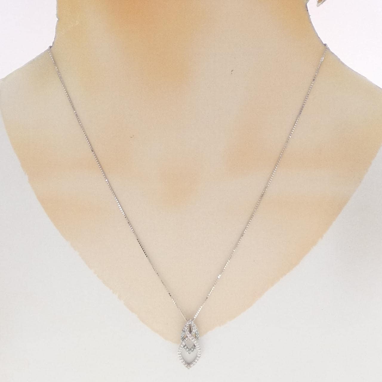 K18WG トルマリン ネックレス 0.11CT