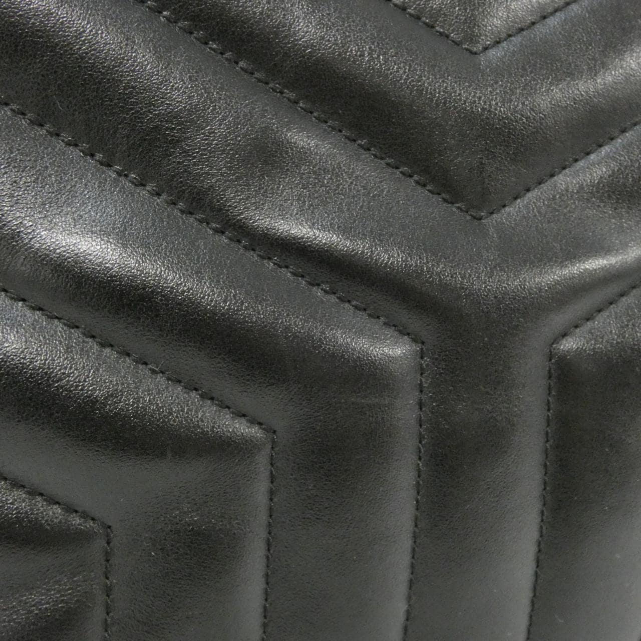 サンローラン ルル 459749 DV726 ショルダーバッグ