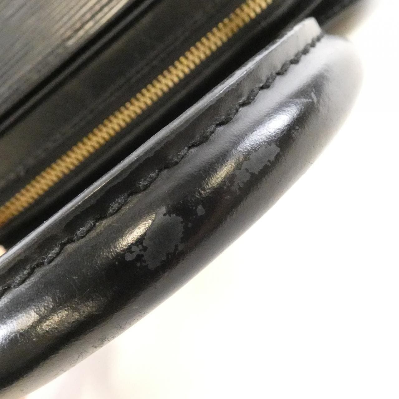 ルイヴィトン エピ ポンヌフ M52052 バッグ