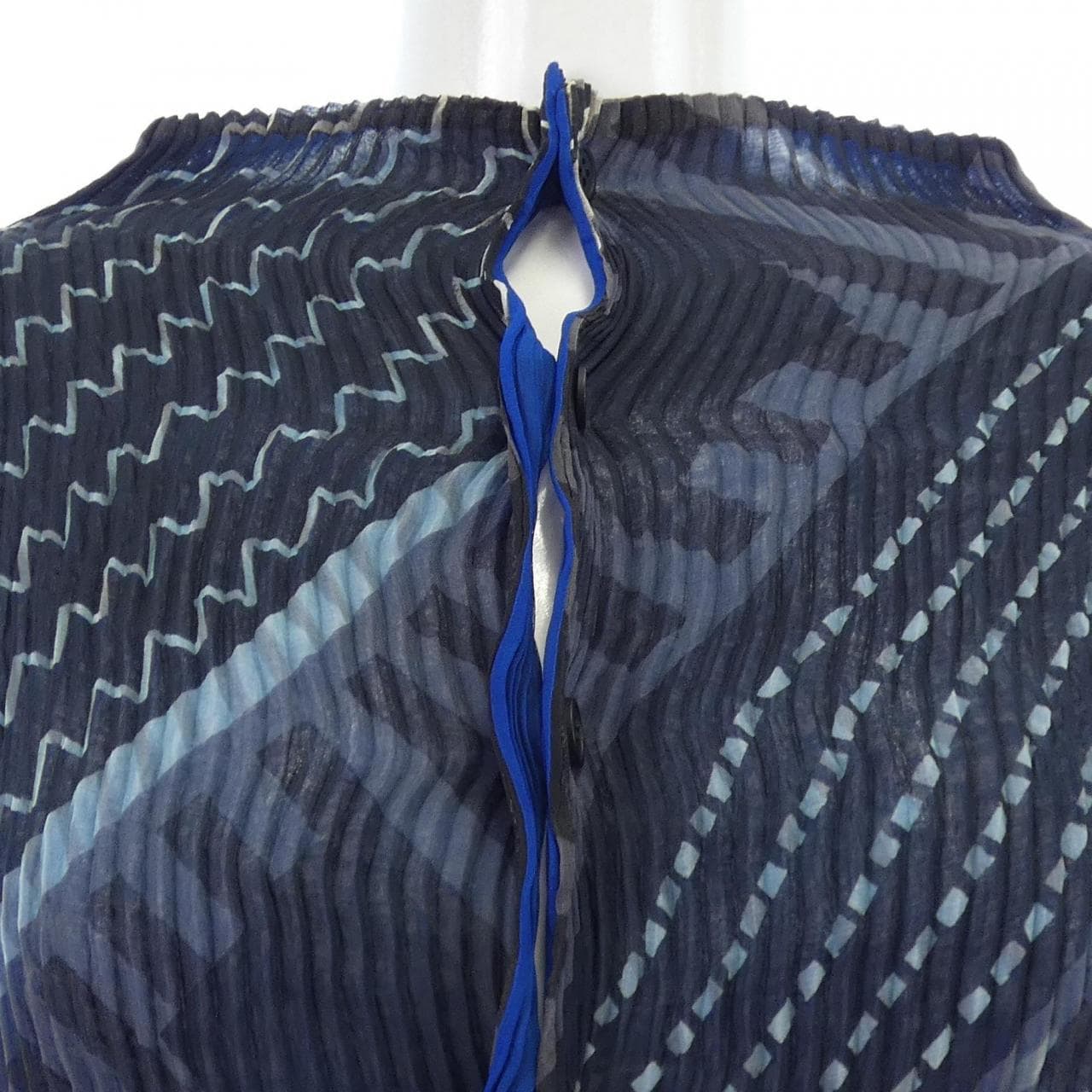 イッセイミヤケ ISSEY MIYAKE IM72FJ624 シャツ