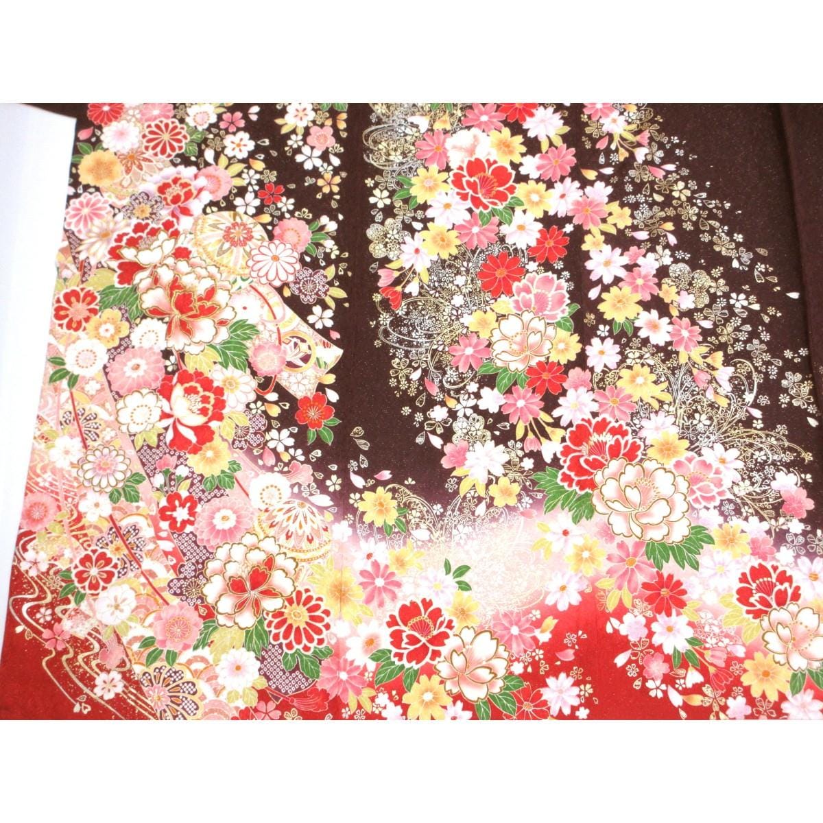 振袖　銀通しボカシ染　友禅金彩加工　刺繍入り