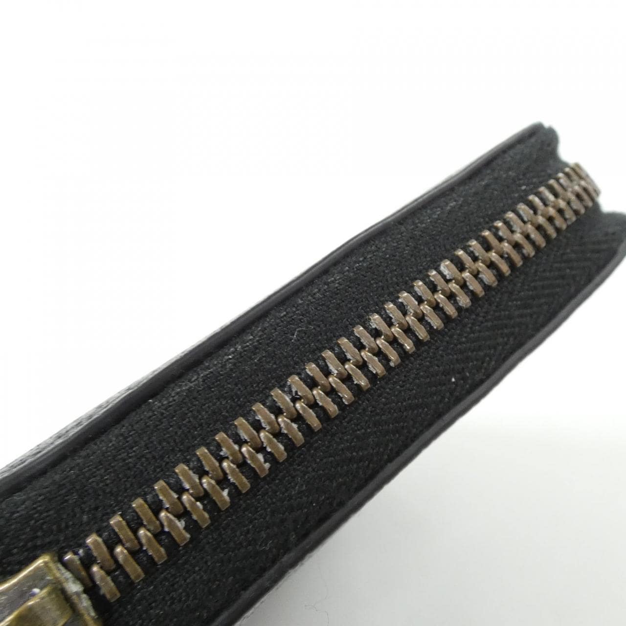 グッチ GG MARMONT 428736 DJ20T 財布