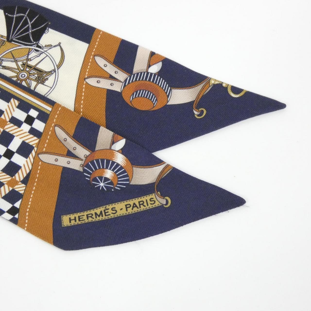 エルメス LES VOITURES NOUVELLE ツイリー 064108S スカーフ
