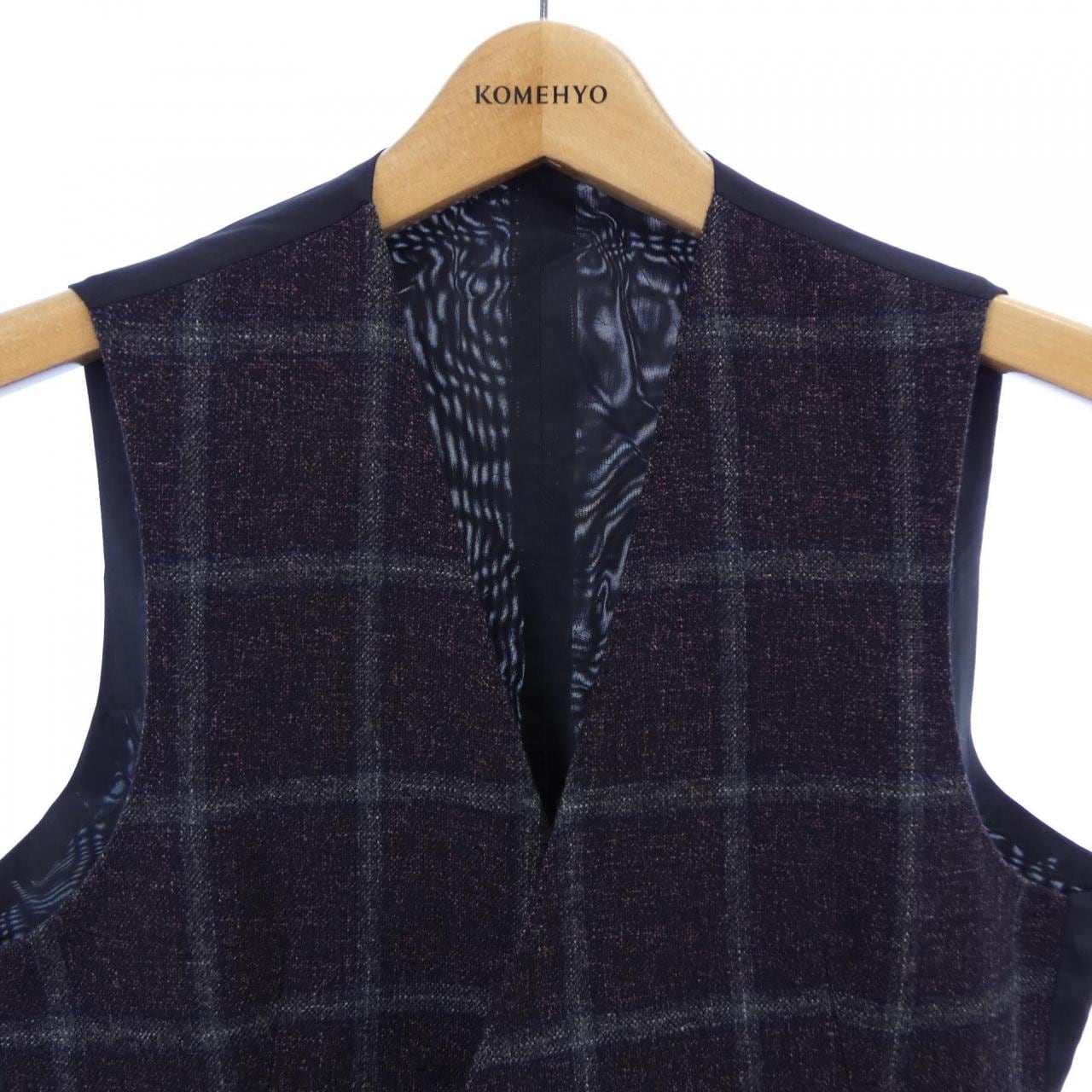 タリアトーレ TAGLIATORE ベスト