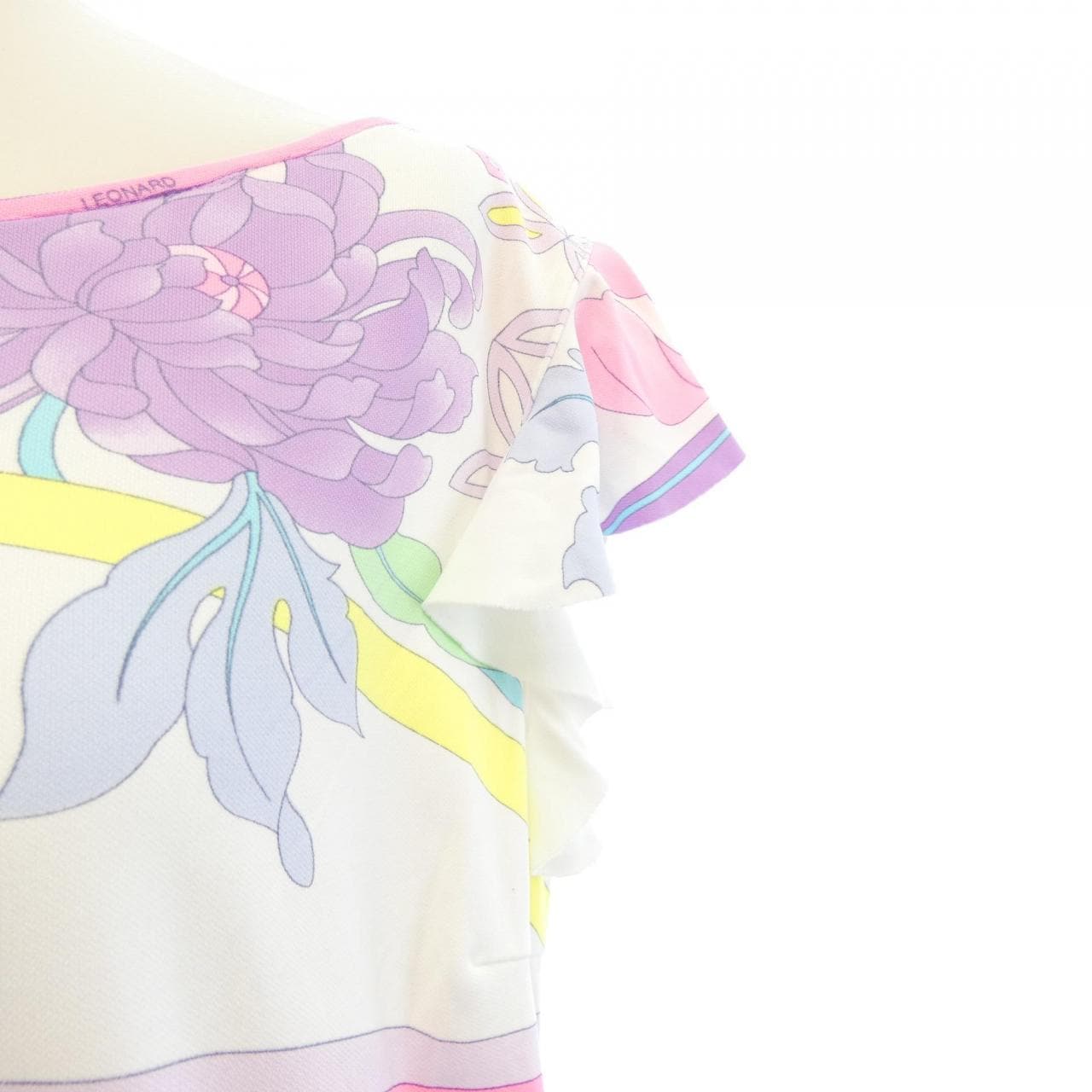 レオナール フューシャ LEONARD FUCHSIA トップス