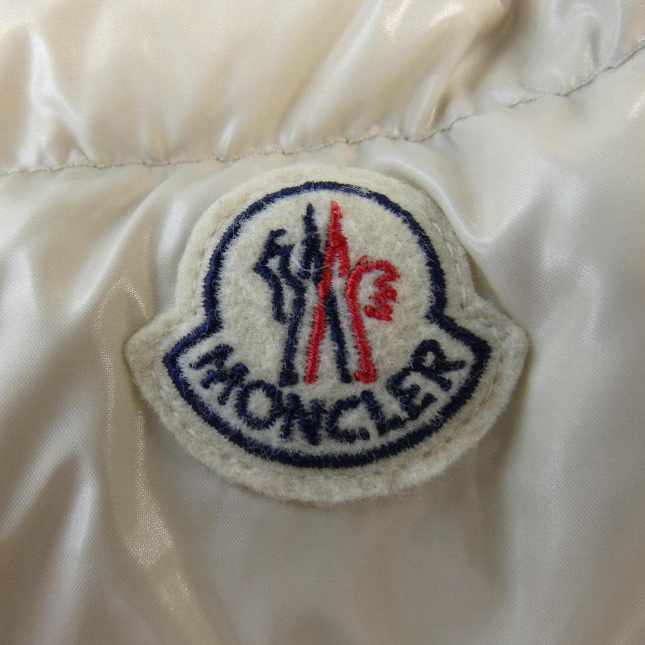 モンクレール MONCLER ダウンジャケット