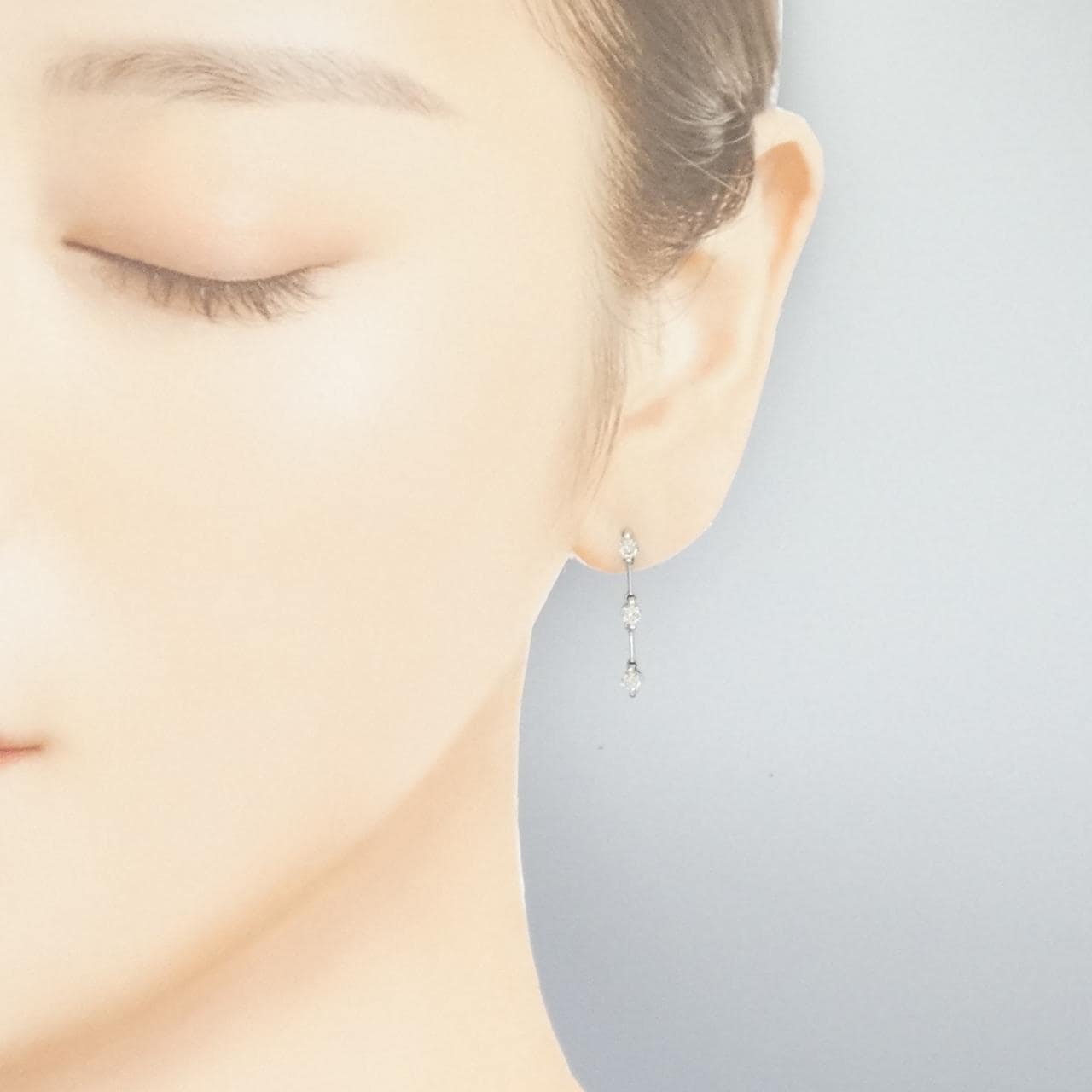 K18WG スリーストーン ダイヤモンド ピアス 0.50CT