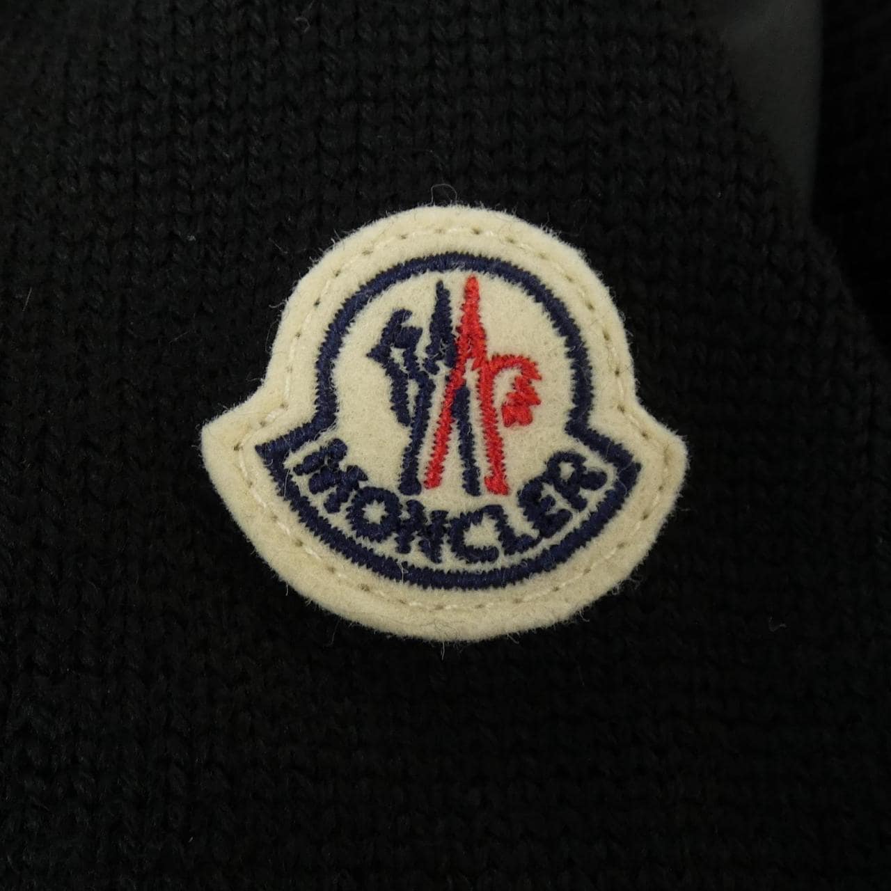 【新品】モンクレール MONCLER K20939B00035 ダウンジャケット