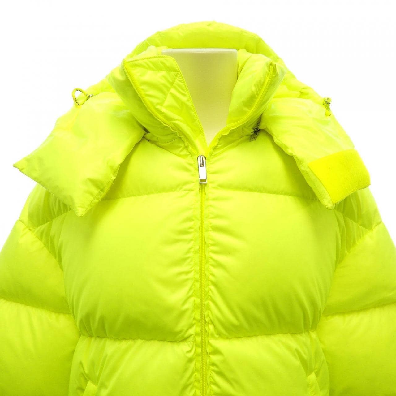 ヴァレンティノ VALENTINO UV3CNB006GM ダウンジャケット