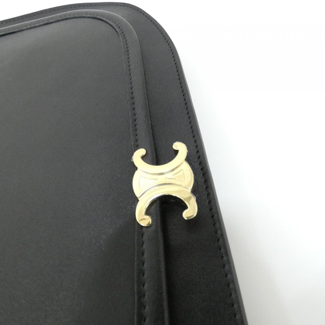 【新品】セリーヌ ブサス ソフト トリオンフ 123632T88 ショルダーバッグ